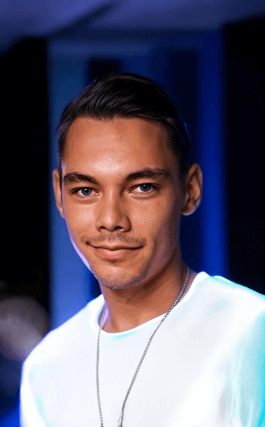 Александр Хан