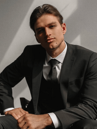 Владислав Романов